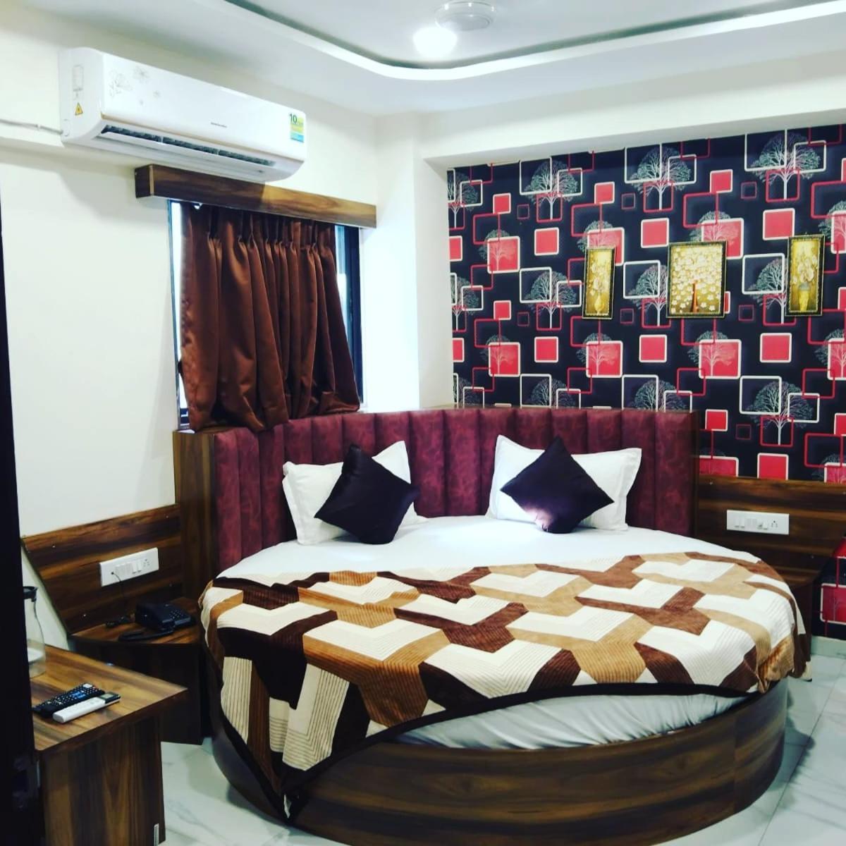 Hotel Sun Shine Ahmadabad Zewnętrze zdjęcie