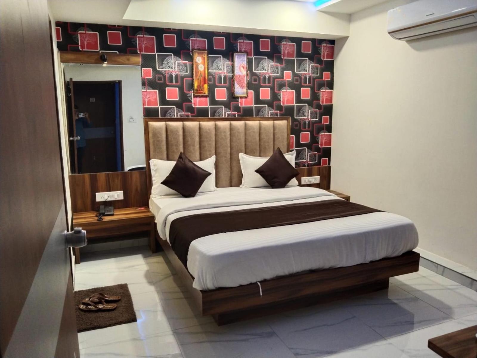 Hotel Sun Shine Ahmadabad Zewnętrze zdjęcie